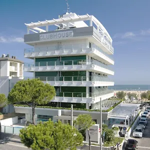 4* Hotel Club House